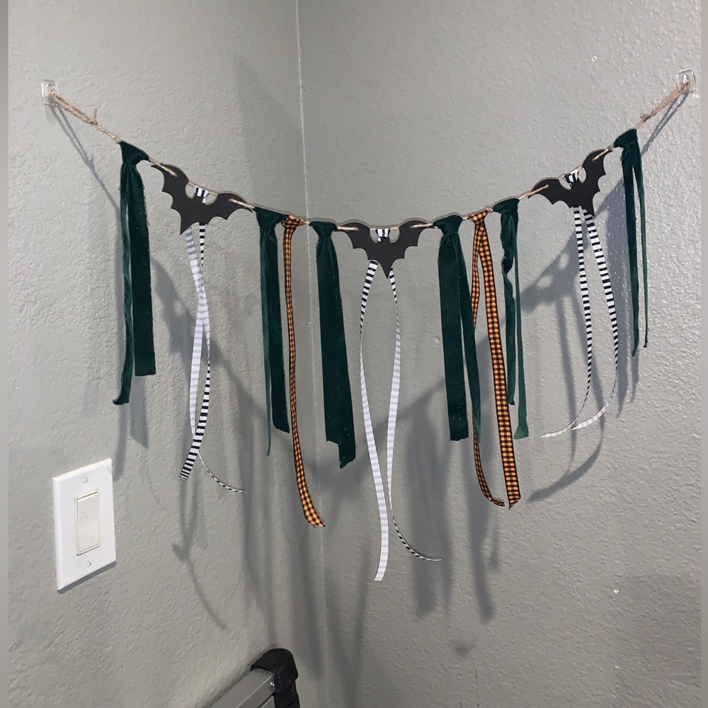 Bat Ribbon Banner - Picture 3 of 5